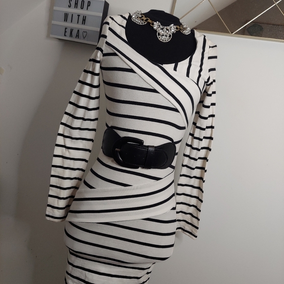 White stripe bodycon dress with attached belt - Picture 9 of 11